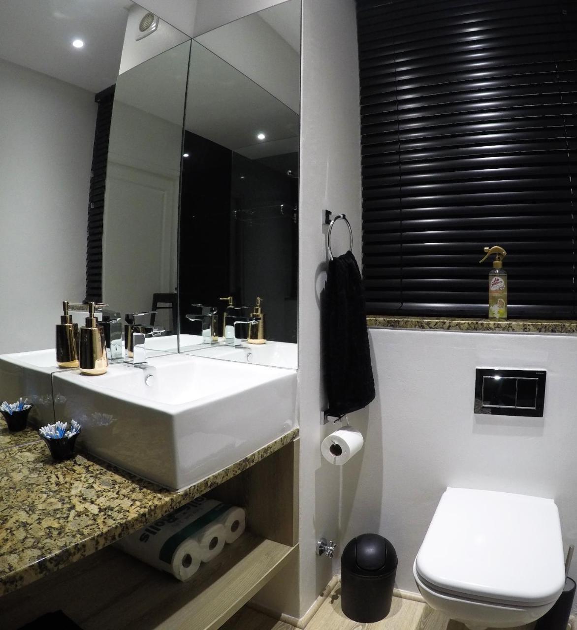 205 นิว คัมเบอร์แลนด์ Hotel เคปทาวน์ ภายนอก รูปภาพ