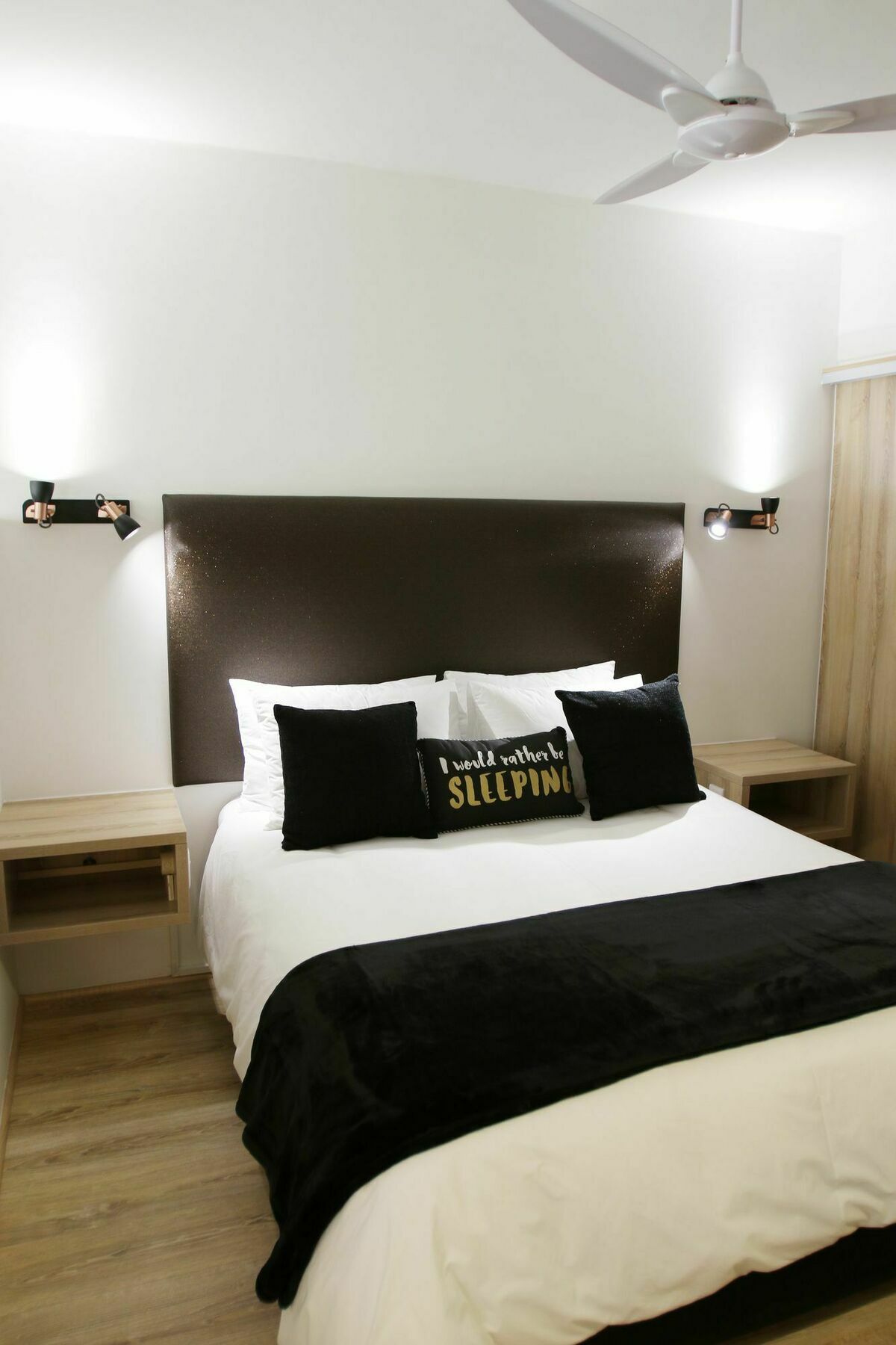 205 นิว คัมเบอร์แลนด์ Hotel เคปทาวน์ ภายนอก รูปภาพ